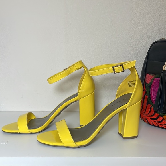 Yellow heels! (size 9) ✨💛 - Picture 3 of 5